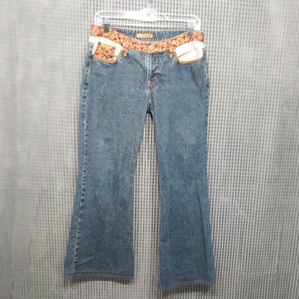 Refuge Womens Jeans Flare Leg Paisley Embroidered Trim Boho Size 9 Blue Vintage